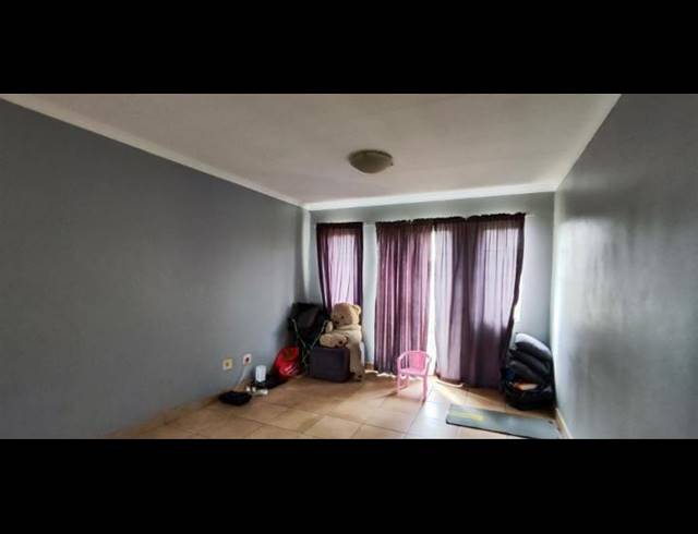 2 BEDROOM APARTMENT FOR SALE IN CASTLEVIEW